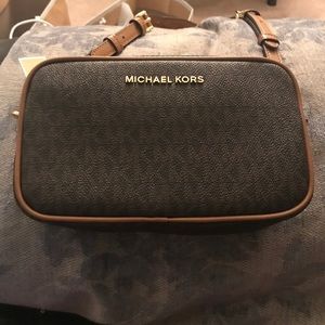 Small Michael Kors cross shoulder camera bag